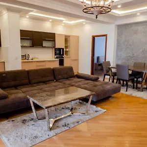 شقة Boulevard Side, باكو